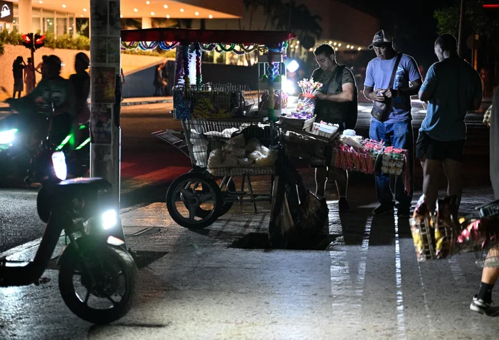 Cuba Restores Power  After 29-hour In Total Darkness